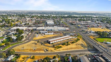 2900 W 4th Ave, Kennewick, WA 99336 - photo 2
