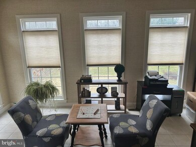 11411 Strawberry Glenn Ln, Glenn Dale, MD 20769 - photo 7