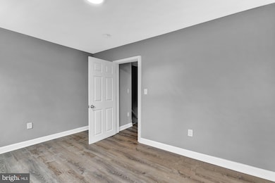 1044 Ellicott Driveway, Baltimore, MD 21216 - photo 3