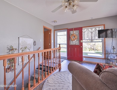 429 W Bridge Ave, Warren, MN 56762 - photo 2