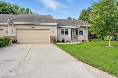4582 Cherry St, Grand Forks, ND 58201 - photo 2