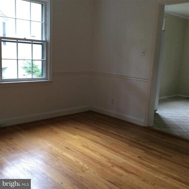 8912 Montgomery Ave, Chevy Chase, MD 20815 - photo 6