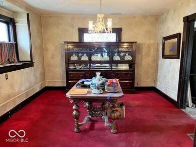 Spacious 14'x15' Dining room with built in China Hutch.