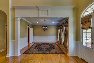 Custom made crown moulding