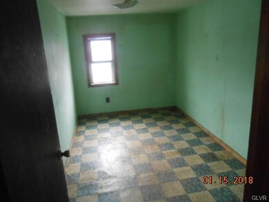 82 E 2nd St, Lehighton, PA 18235 - photo 6