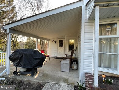 1433 Farmington Ave, Pottstown, PA 19464 - photo 3