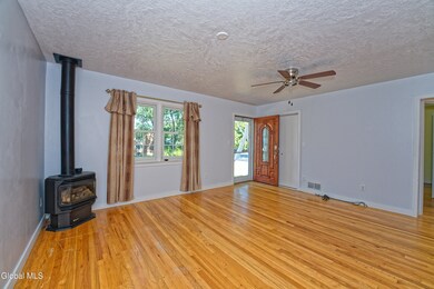 2332 Niskayuna Dr, Schenectady, NY 12309 - photo 6