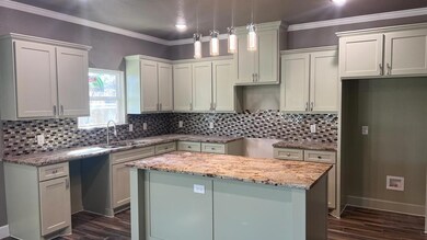 110 Peacock St, Cleburne, TX 76031 - photo 7