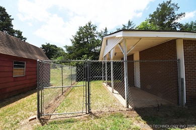 39827 Morris Creek Rd, Howe, OK 74940 - photo 7