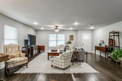 7324 Rutgers Dr, Dallas, TX 75214 - photo 3