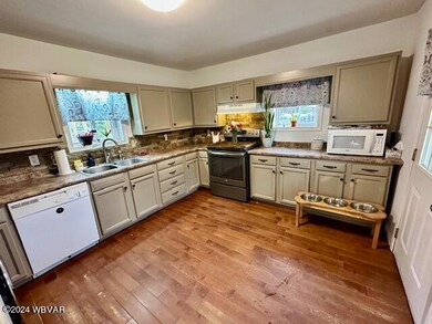 211 Carpenter St, Muncy, PA 17756 - photo 7