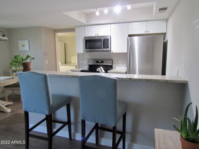 808 E Lawrence Ln unit 204, Phoenix, AZ 85020 - photo 7