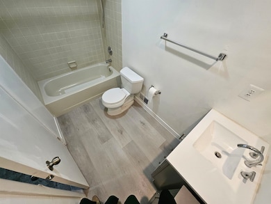 806 Spinnaker Ct, Secaucus, NJ 07094 - photo 6