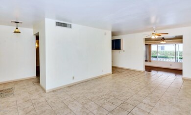 10718 W Cherry Hills Drive-large-004-6-M