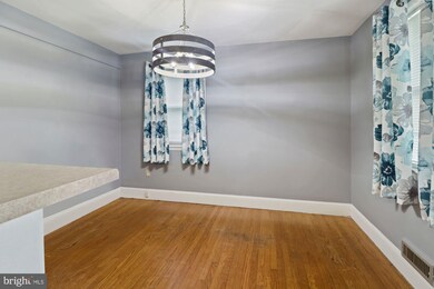 2202 Pleasant Dr, Catonsville, MD 21228 - photo 5