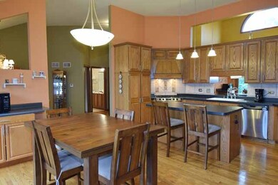 2301 Periwinkle Ln unit IV, Algonquin, IL 60102 - photo 6