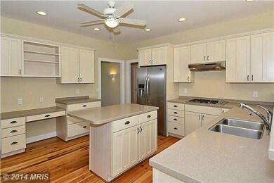 1896 Pleasant Plains Rd, Annapolis, MD 21409 - photo 5