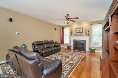 1316 Confederate Dr, Locust Grove, VA 22508 - photo 5