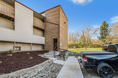 1571 W Pond Dr unit 14, Okemos, MI 48864 - photo 4