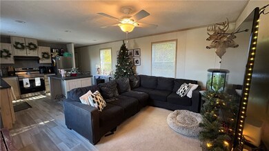 221 Reston Rd, Imperial, PA 15126 - photo 4