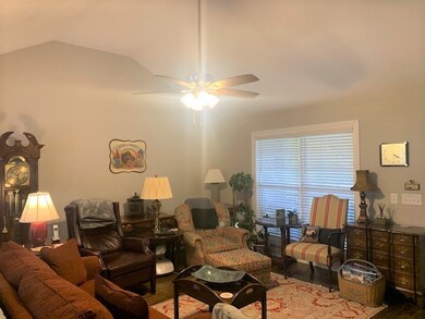 108 Fairlane Dr, Shelbyville, TN 37160 - photo 7