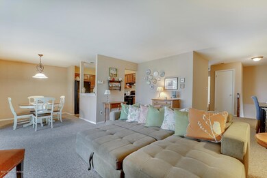 302 Gloucester Ct Matawan NJ-large-012-9