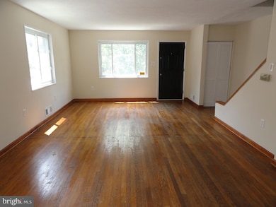 4 E Chapman St, Alexandria, VA 22301 - photo 2