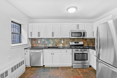 1126 Herkimer St unit 1, Brooklyn, NY 11233 - photo 4