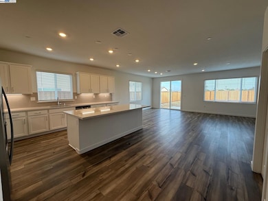 1013 Bluebell Cir, Discovery Bay, CA 94505 - photo 3