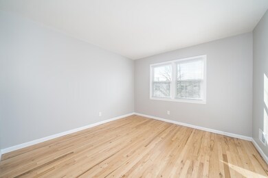 9 Exeter Rd unit 2, Jersey City, NJ 07305 - photo 3
