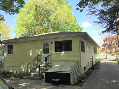 back of home with view to lake