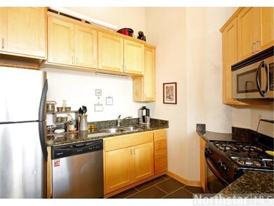 Lots of storage space in kitchen