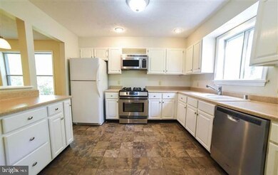 23315 White Elm Ct, California, MD 20619 - photo 3