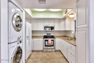 3635 N 37th St unit 5, Phoenix, AZ 85018 - photo 3