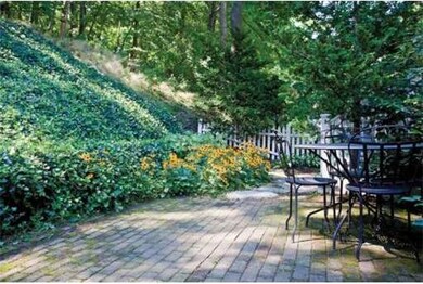 156 Winchester St, Brookline, MA 02446 - photo 7