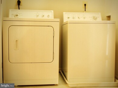 129 W Hamburg St, Baltimore, MD 21230 - photo 6