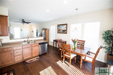 Eat-in kitchen