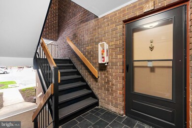 8715 Hayshed Ln unit 21, Columbia, MD 21045 - photo 2