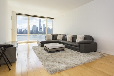Crystal Point unit 3304, Jersey City, NJ 07302 - photo 3