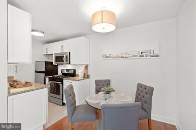 Carriage House unit 202, Washington, DC 20037 - photo 4