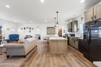 27139 N Lucky Ln, Paulden, AZ 86334 - photo 7