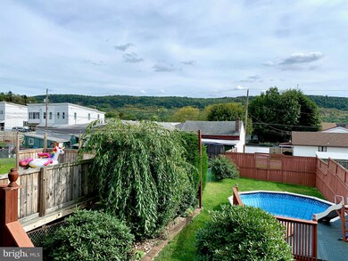 404 E Union St, Tamaqua, PA 18252 - photo 6