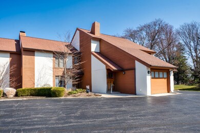1121 S Shore Dr, Holland, MI 49423-2