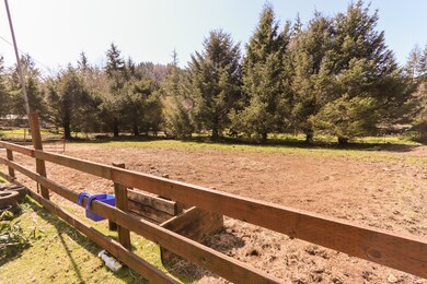17750 Peerless Loop, Tillamook OR-11