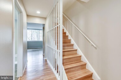 11174 Forest Edge Dr, Reston, VA 20190 - photo 2