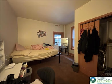 325 N 8th St unit 2, Allentown, PA 18102 - photo 6