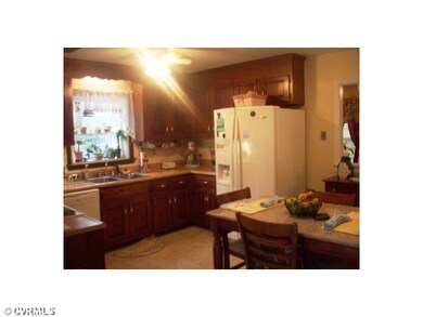 4812 Pawpans Ct, North Chesterfield, VA 23237 - photo 3