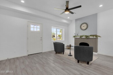 5-web-or-mls-2237-n-mitchell-st