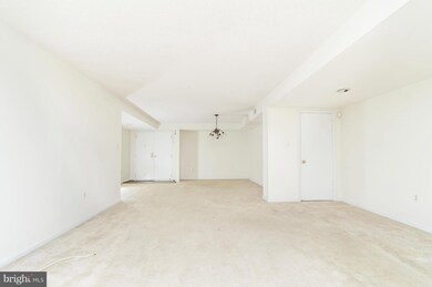 1040 Deer Ridge Dr unit 401, Baltimore, MD 21210 - photo 4