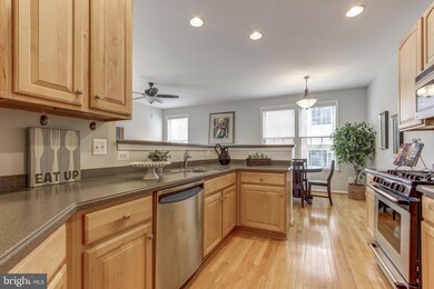 47831 Scotsborough Square, Sterling, VA 20165 - photo 7